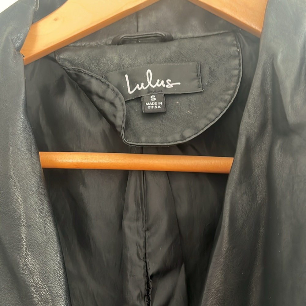 Lulus Jacket - Picture 2 of 3